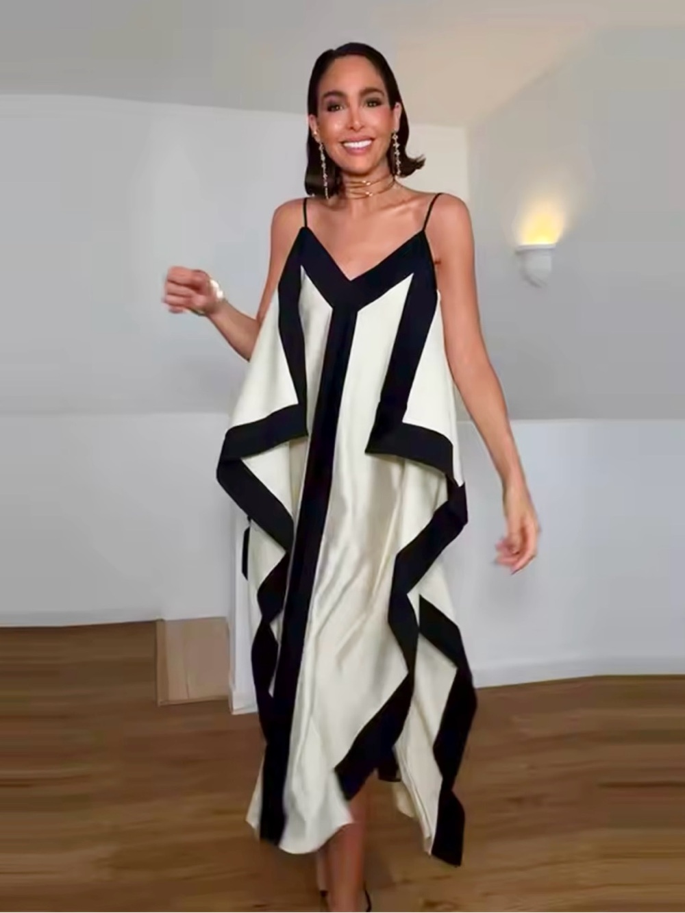 New H&M Flowing V-Neck Spaghetti Strap Maxi Dress - Picture 5 of 12